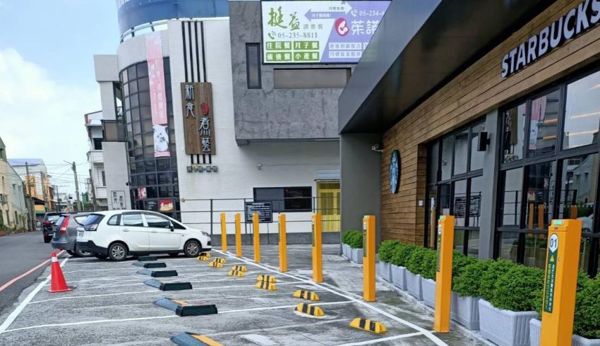 Starbucks 星巴克-嘉義中興店_車(chē)位擋板系列